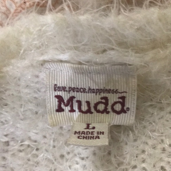 Fuzzy winter sweater - Picture 3 of 3